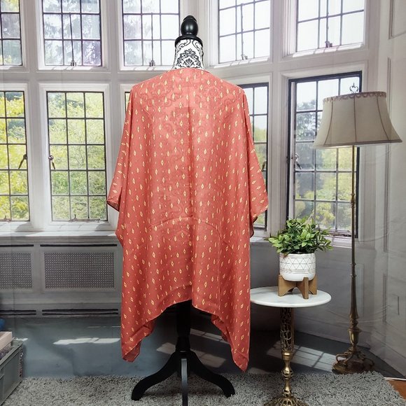 NWT SONOMA ZUMO GEO TACKED RUANA (CORAL & YELLOW / OS) - Picture 11 of 15